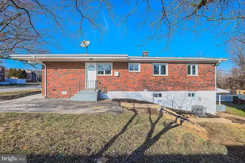 Exterior - 6853 Queens Ferry Rd, Baltimore, MD 21239 photo 3 of 14
