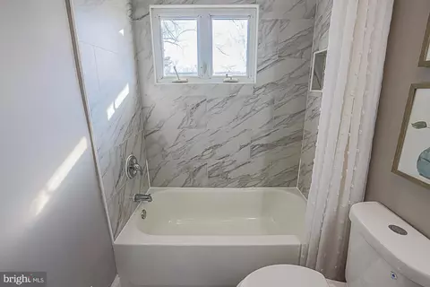 Bath - 6853 Queens Ferry Rd, Baltimore, MD 21239 photo 5 of 9