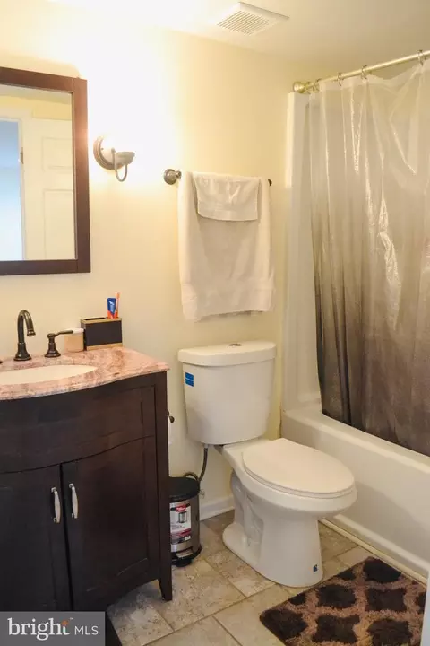 Bath - 1815 Snyder Ave, Dundalk, MD 21222 photo 2 of 2
