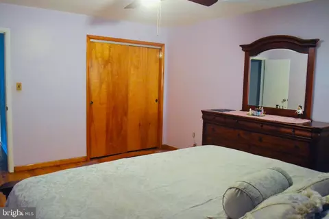 Bedroom - 1815 Snyder Ave, Dundalk, MD 21222 photo 2 of 4