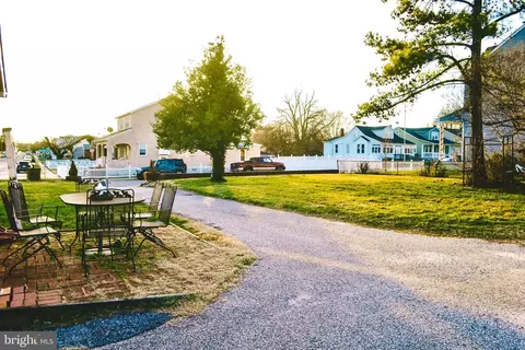 Exterior - 1815 Snyder Ave, Dundalk, MD 21222 photo 3 of 5