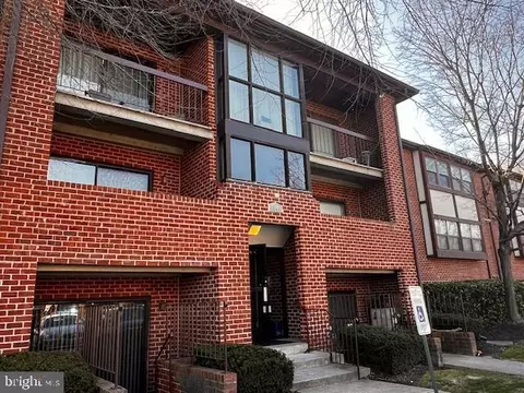 19 Juliet Ln #202, Nottingham, MD 21236