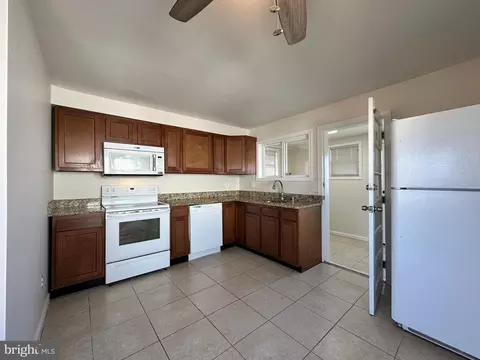 Kitchen - 16 Glider, Middle River, MD 21220 photo 1 of 4