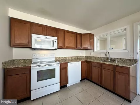 Kitchen - 16 Glider, Middle River, MD 21220 photo 2 of 4