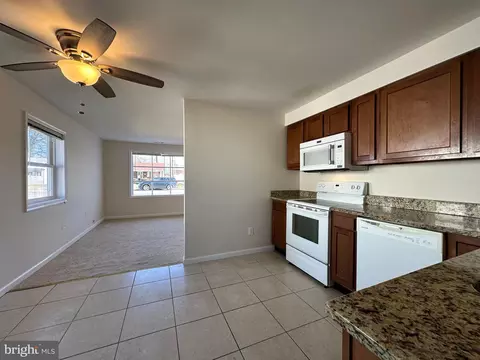 Kitchen - 16 Glider, Middle River, MD 21220 photo 3 of 4