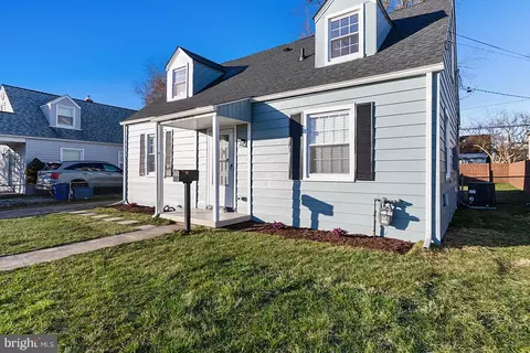 Exterior - 3446 Sollers Point Rd, Dundalk, MD 21222 photo 3 of 9