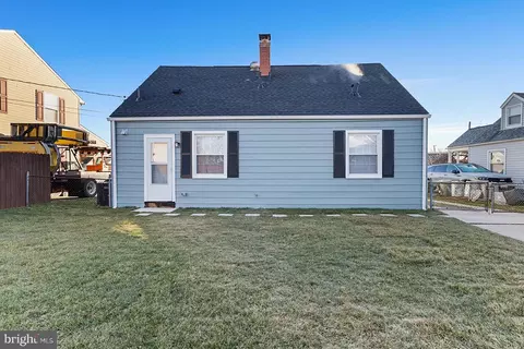 Exterior - 3446 Sollers Point Rd, Dundalk, MD 21222 photo 6 of 9
