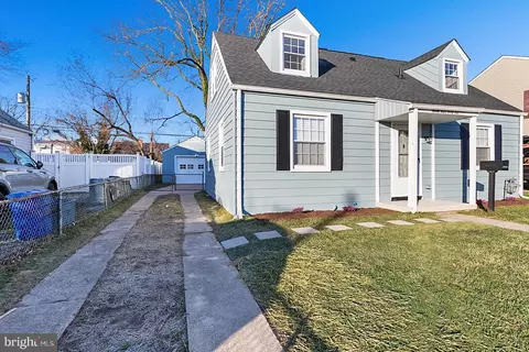 Exterior - 3446 Sollers Point Rd, Dundalk, MD 21222 photo 4 of 9
