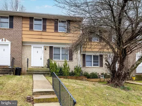 272 Cedarmere Cir, Owings Mills, MD 21117