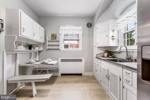 Kitchen - 621 Kingston Rd, Baltimore, MD 21212 photo 3 of 4