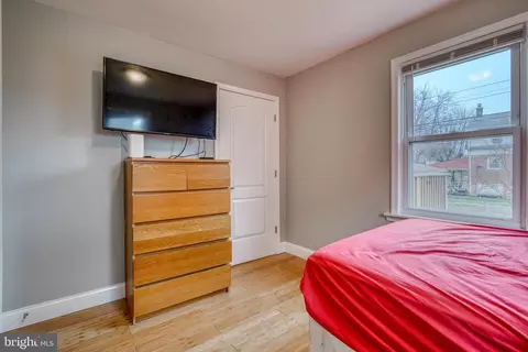 Bedroom - 207 Maple Ave, Dundalk, MD 21222 photo 4 of 9