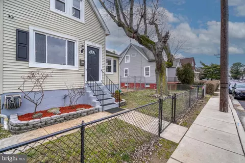 Exterior - 207 Maple Ave, Dundalk, MD 21222 photo 3 of 11