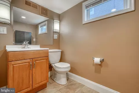 Bath - 207 Maple Ave, Dundalk, MD 21222 photo 8 of 10