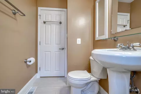Bath - 207 Maple Ave, Dundalk, MD 21222 photo 3 of 10