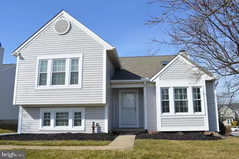 4 Latimore Ct, Reisterstown, MD 21136