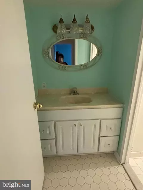 Bath - 205 E Joppa Rd #207, Towson, MD 21286 photo 1 of 2