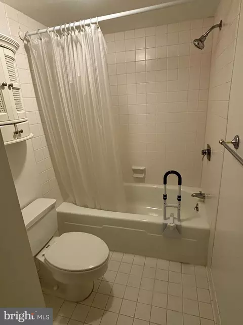 Bath - 205 E Joppa Rd #207, Towson, MD 21286 photo 2 of 2