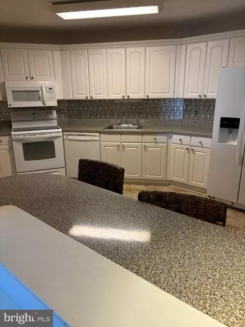 Kitchen - 205 E Joppa Rd #207, Towson, MD 21286 photo 1 of 4