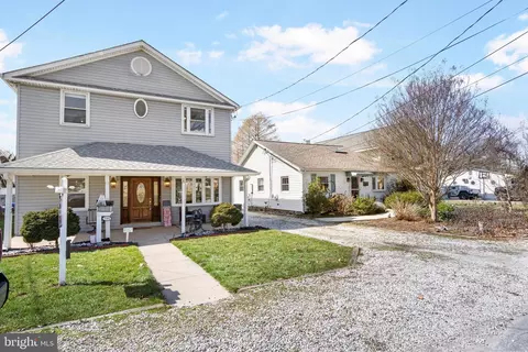 Exterior - 1304 Shore Rd, Middle River, MD 21220 photo 4 of 18