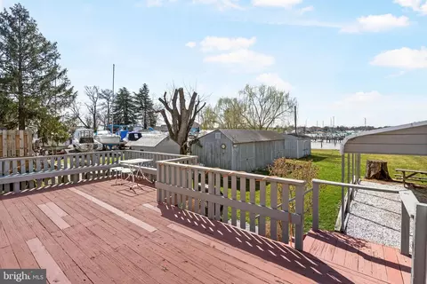 Exterior - 1304 Shore Rd, Middle River, MD 21220 photo 10 of 18