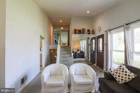 Living - 6801 Chippewa Dr, Baltimore, MD 21209 photo 5 of 11