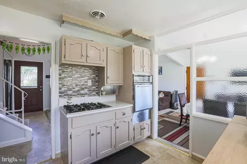 Kitchen - 6801 Chippewa Dr, Baltimore, MD 21209 photo 4 of 7