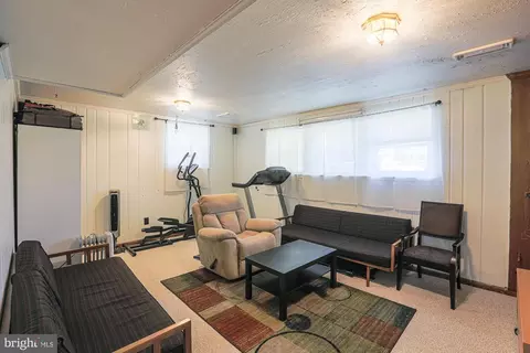 Living - 6801 Chippewa Dr, Baltimore, MD 21209 photo 9 of 11