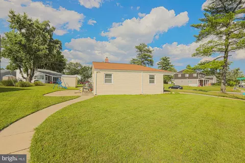Exterior - 6801 Chippewa Dr, Baltimore, MD 21209 photo 6 of 14