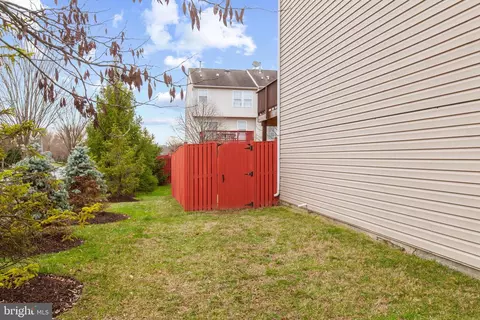 Exterior - 800 Tipton Rd, Middle River, MD 21220 photo 7 of 14