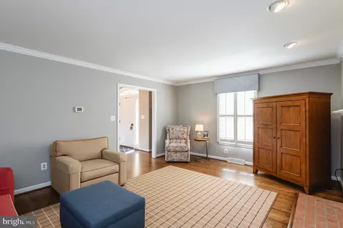 Living - 10 Brocster Ct, Phoenix, MD 21131 photo 5 of 13