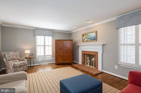 Living - 10 Brocster Ct, Phoenix, MD 21131 photo 6 of 13