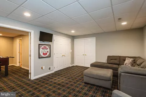 Living - 10 Brocster Ct, Phoenix, MD 21131 photo 12 of 13