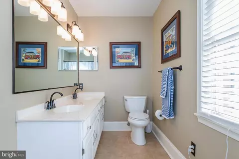 Bath - 10 Brocster Ct, Phoenix, MD 21131 photo 2 of 11