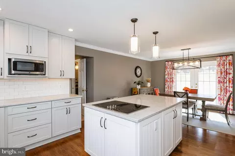 Kitchen - 10 Brocster Ct, Phoenix, MD 21131 photo 5 of 8