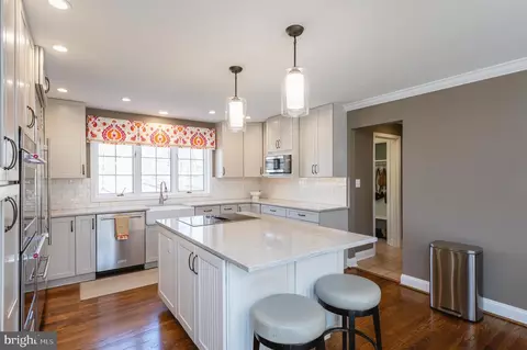 Kitchen - 10 Brocster Ct, Phoenix, MD 21131 photo 7 of 8