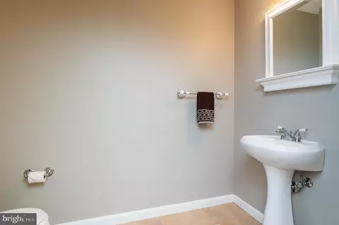 Bath - 10 Brocster Ct, Phoenix, MD 21131 photo 11 of 11