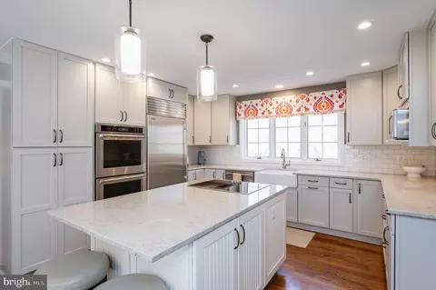 Kitchen - 10 Brocster Ct, Phoenix, MD 21131 photo 1 of 8
