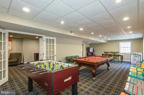 Living - 10 Brocster Ct, Phoenix, MD 21131 photo 4 of 13