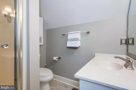 Bath - 10 Brocster Ct, Phoenix, MD 21131 photo 3 of 11