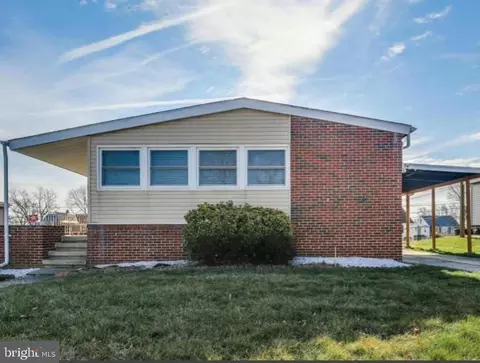 3503 Rockdale Ct, Windsor Mill, MD 21244