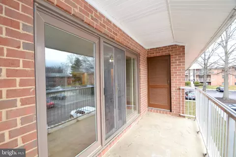 200 Erin Way #202, Reisterstown, MD 21136