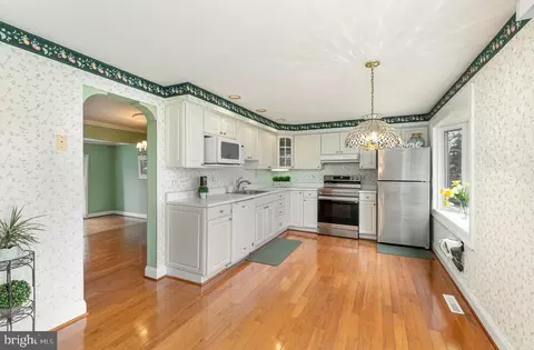 Kitchen - 9112 Deviation Rd, Nottingham, MD 21236 photo 6 of 6