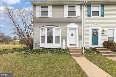 9112 Deviation Rd, Nottingham, MD 21236