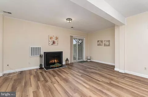 Living - 9112 Deviation Rd, Nottingham, MD 21236 photo 2 of 4