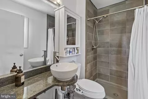 Bath - 2212 Shefflin Ct, Baltimore, MD 21209 photo 2 of 5