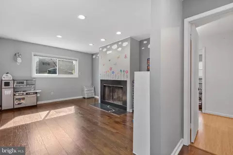 Living - 2212 Shefflin Ct, Baltimore, MD 21209 photo 5 of 6
