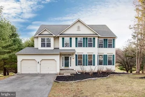 8 Brooks Ct, Windsor Mill, MD 21244