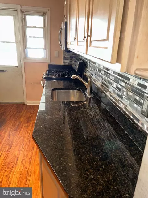 Kitchen - 1960 Wareham Rd, Dundalk, MD 21222 photo 2 of 3