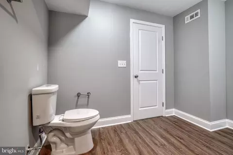 Bath - 2215 Sulphur Spring Rd, Halethorpe, MD 21227 photo 11 of 12