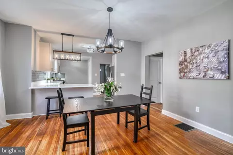 Dining - 2215 Sulphur Spring Rd, Halethorpe, MD 21227 photo 1 of 3